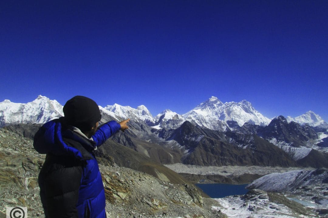 Everest base camp Gokyo trek via Chola pass