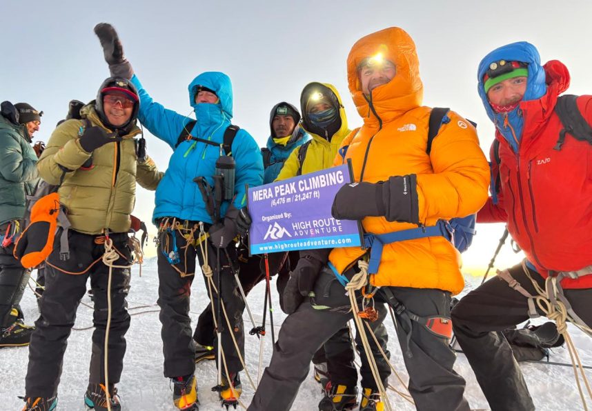 Slovakian climbing team successfully reaches the summit of Mera Peak in Nepal