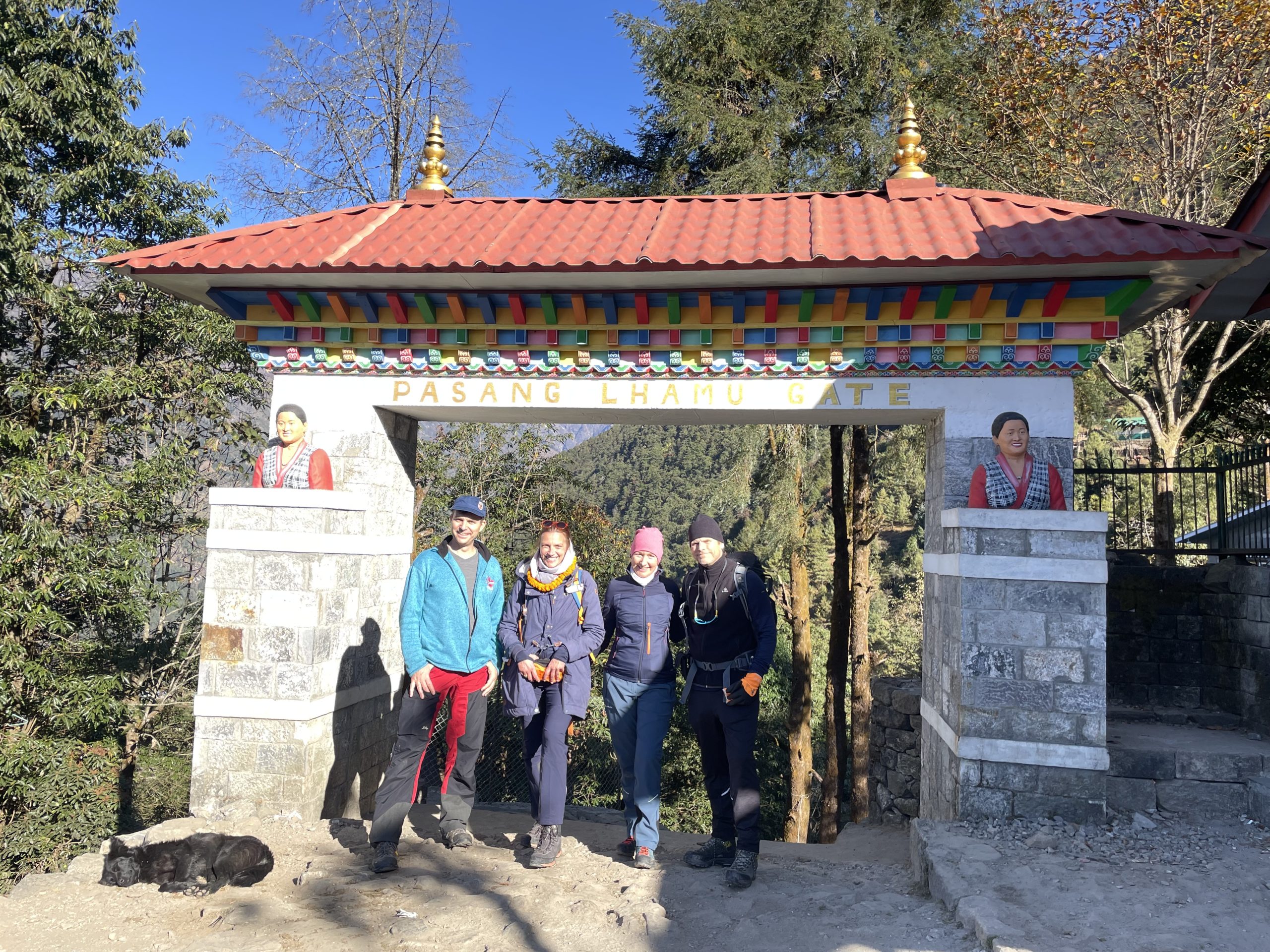 ebc gokyo chola pass trek
