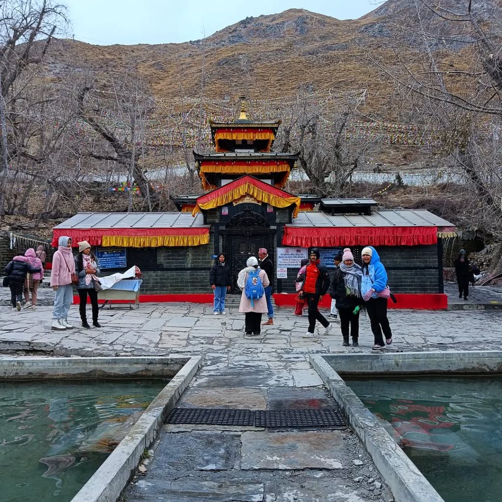 Annapurna Circuit with Tilicho Lake Trek - 16 Days
