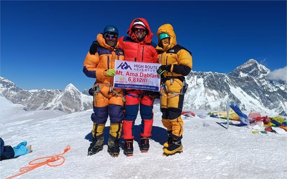 Mt Ama Dablam Summit 