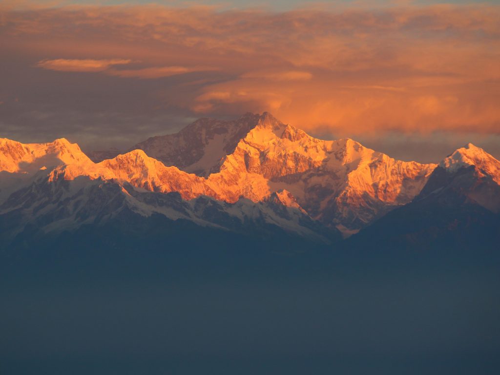 Best Time for Kanchenjunga Trekking